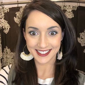 Meet your Posher, Lauren